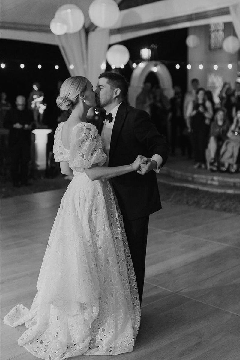 A-Line Square Neck Vintage Lace Wedding Dresses - Curvevia