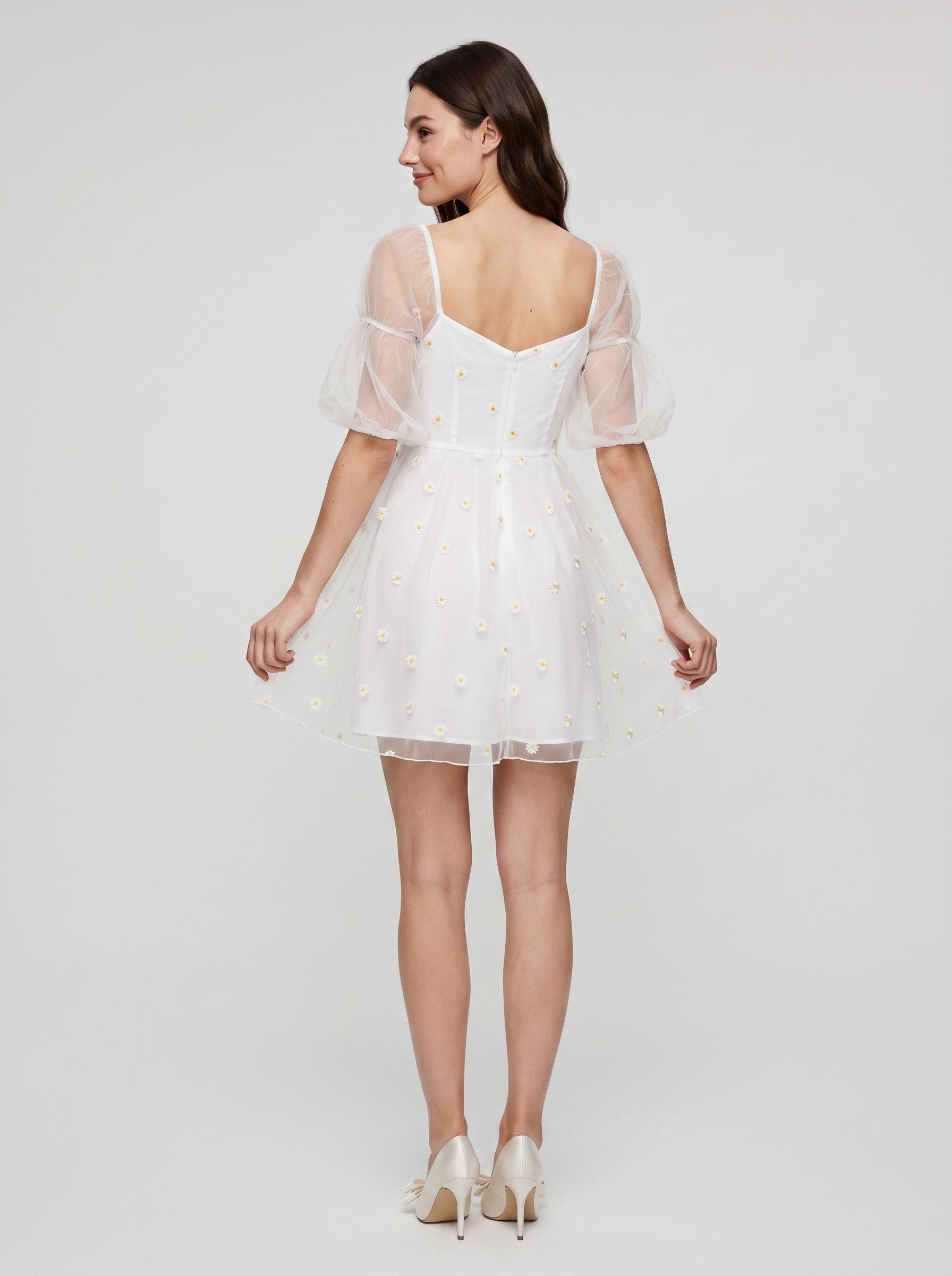 White Tulle Sheath V-Neck Back Zip Short Dress - Curvevia