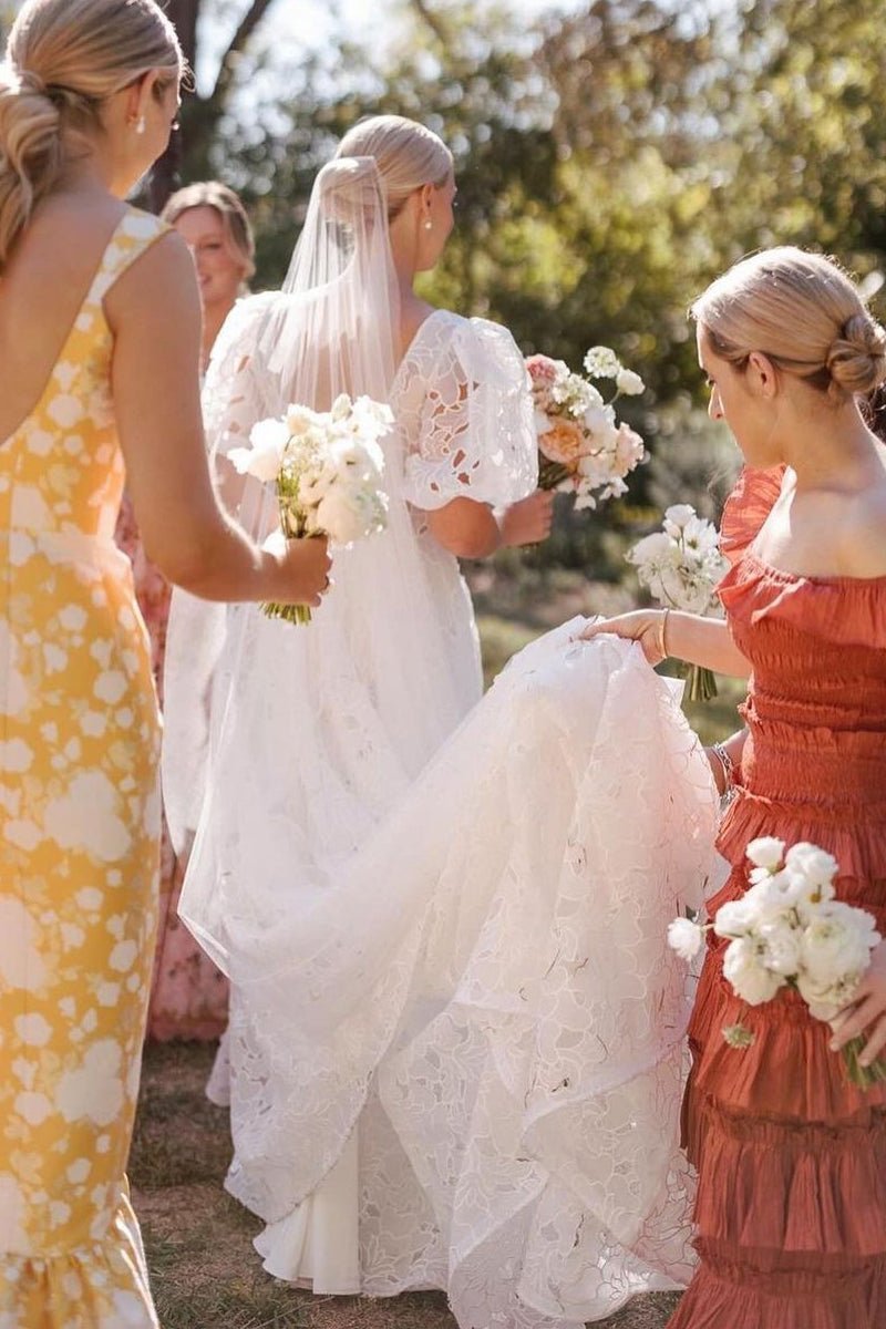 A-Line Square Neck Vintage Lace Wedding Dresses - Curvevia