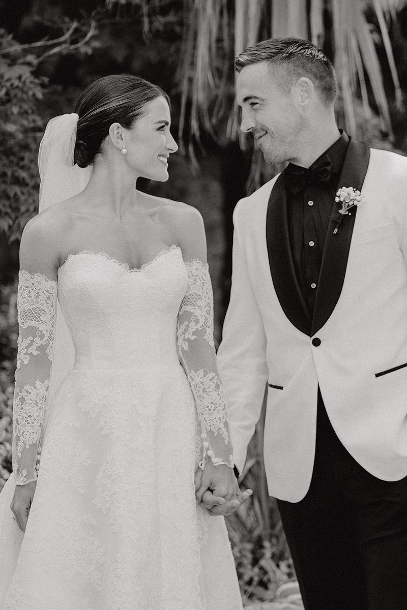 Vintage A-Line Sweetheart White Lace Wedding Dresses with Slit - Curvevia