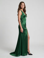 Emerald Satin Trumpet V-Neck Keyhole Back Floor-Length Bridesmaid Dress - Curvevia