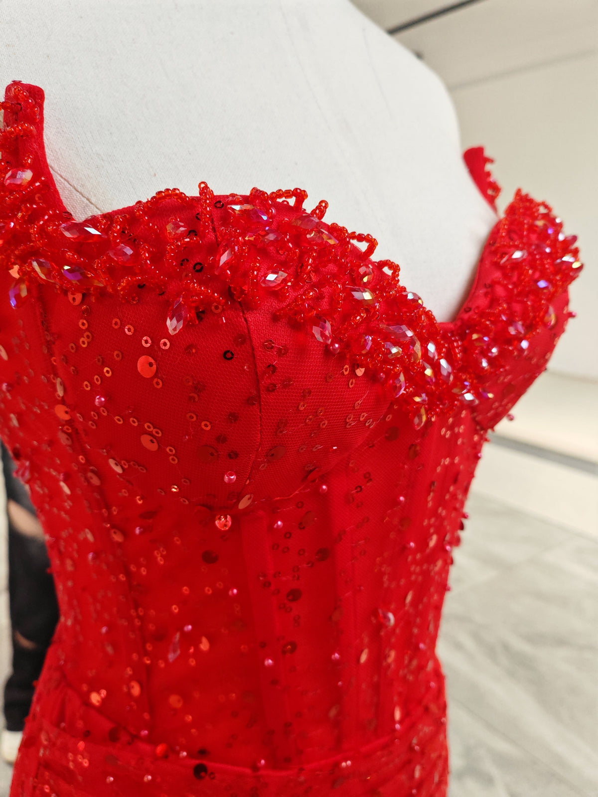 Red Sequin Mesh Mermaid Sweetheart Lace-Up Back Floor Length Dress - Curvevia