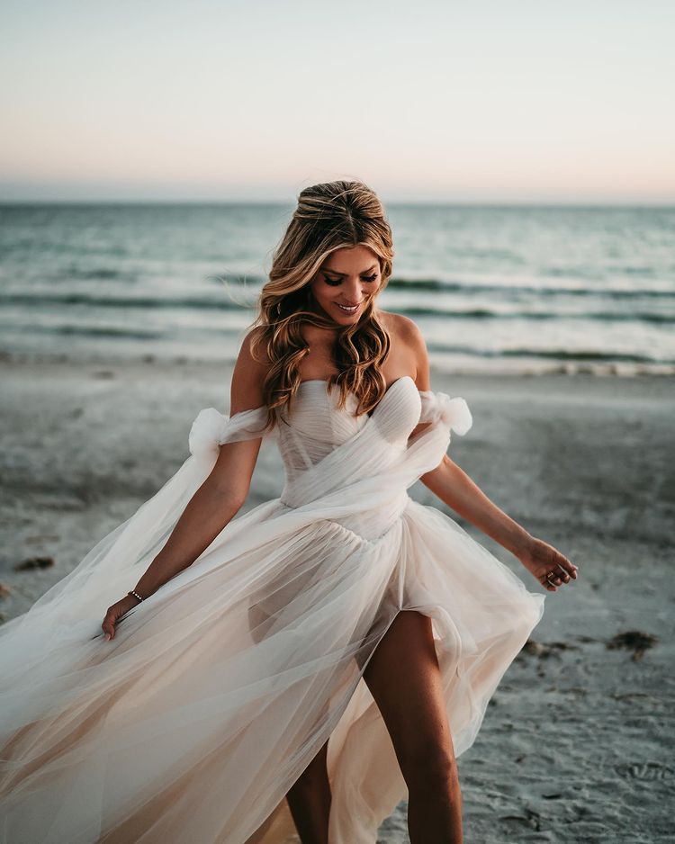 Fairy Off the Shoulder Tulle Wedding Dresses with Slit - Curvevia