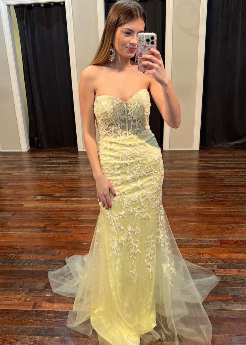 Mermaid Strapless Lace Evening Dress With Appliques - Curvevia