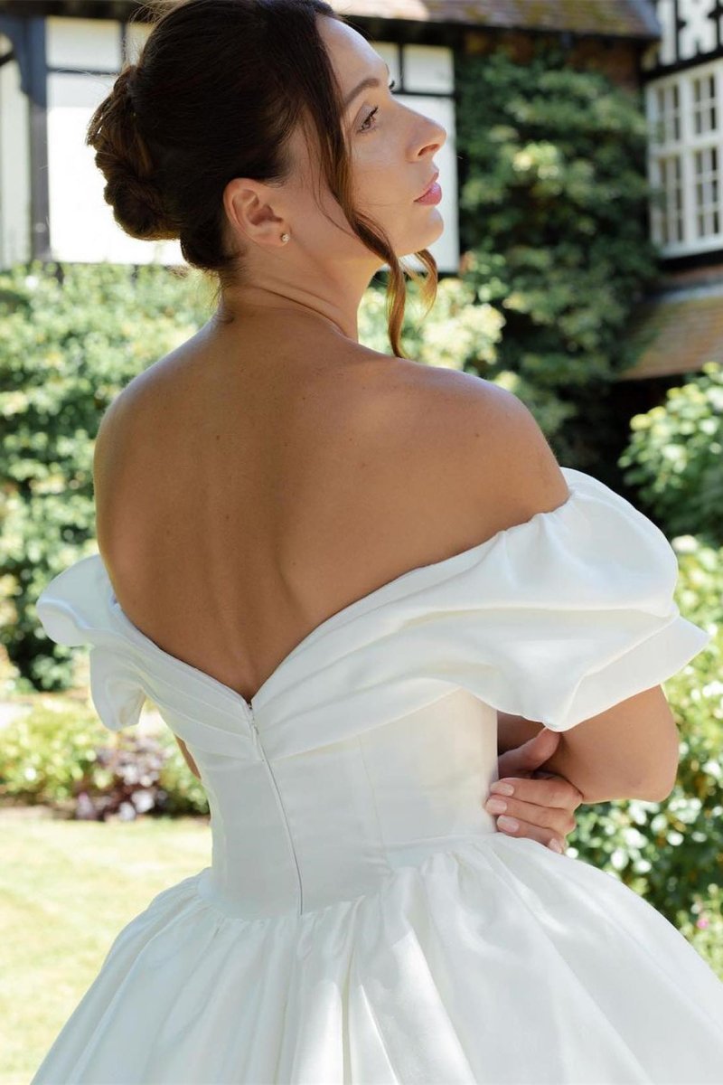 White Puff Off-the-Shoulder Sweeping Long Wedding Dress - Curvevia