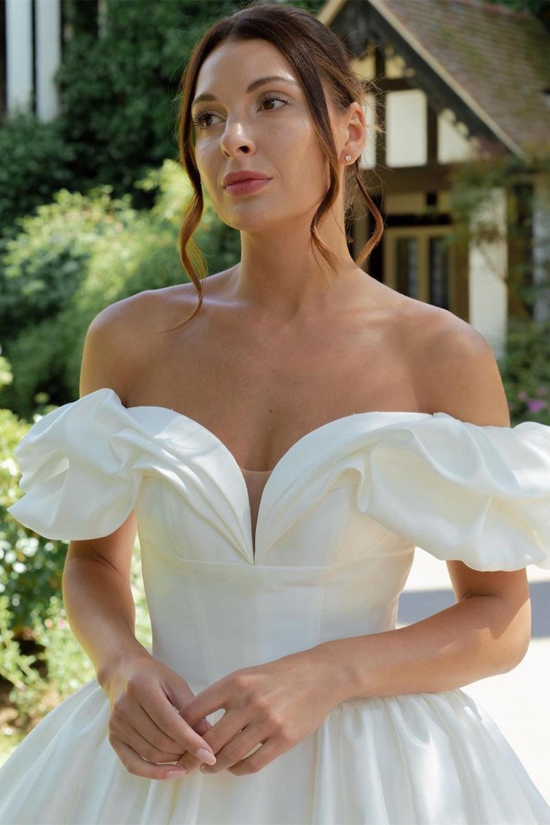 White Puff Off-the-Shoulder Sweeping Long Wedding Dress - Curvevia