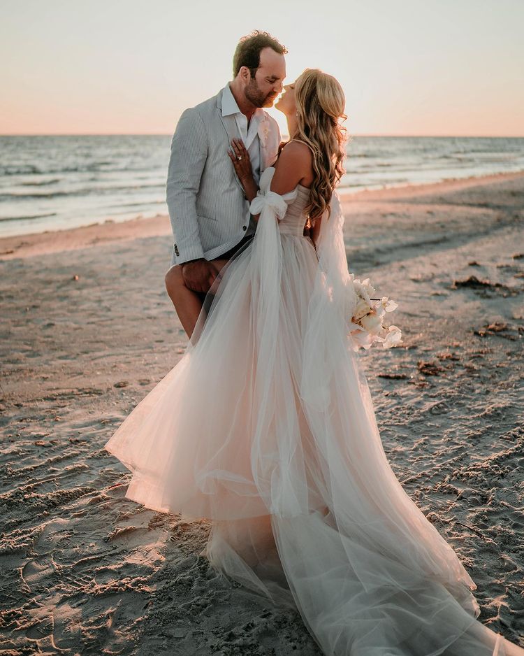 Fairy Off the Shoulder Tulle Wedding Dresses with Slit - Curvevia