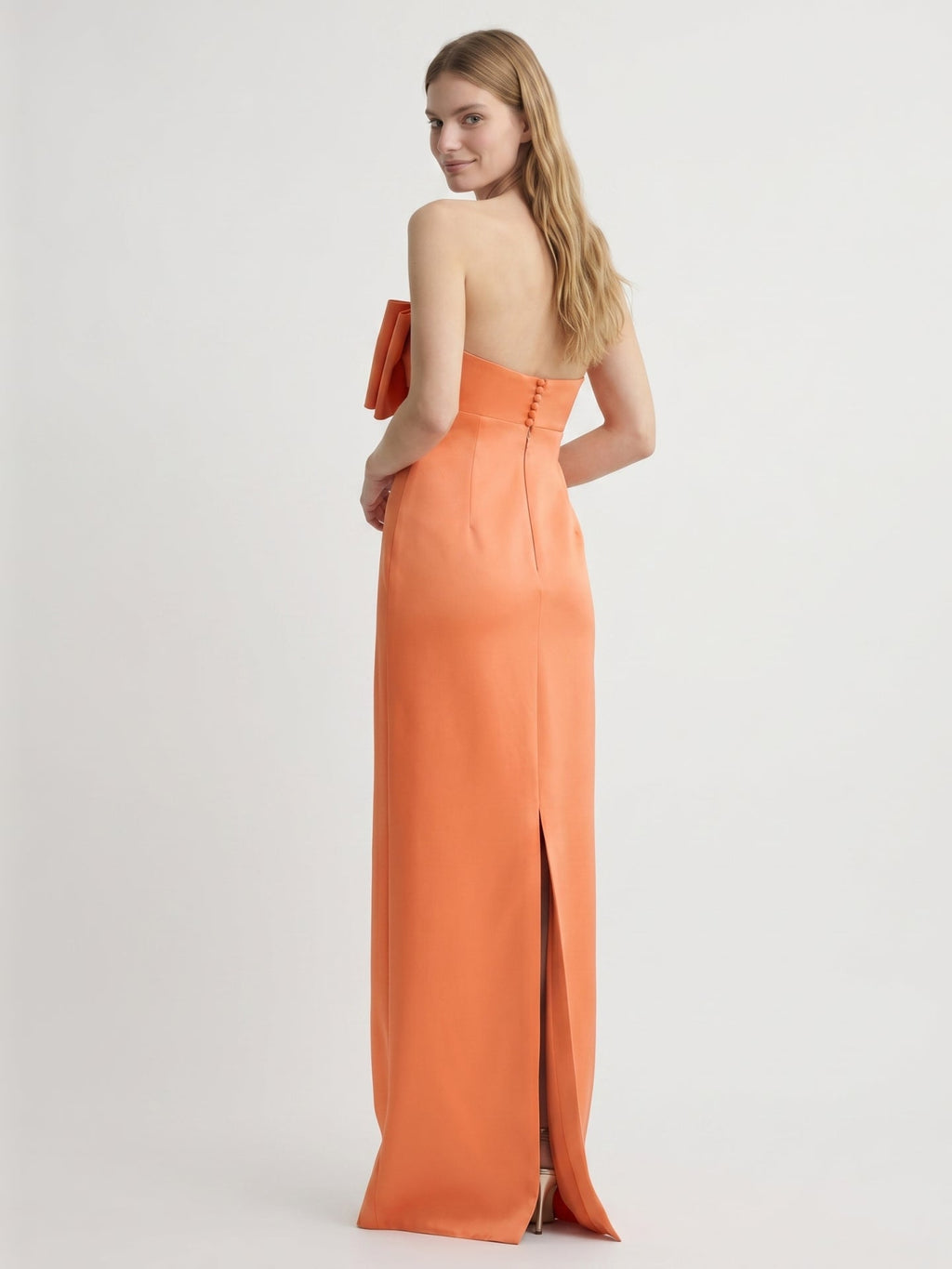 Architectural Orange Satin Sheath Straight Neck Backless Floor-Length Bridesmaid Dress with Bow - Curvevia