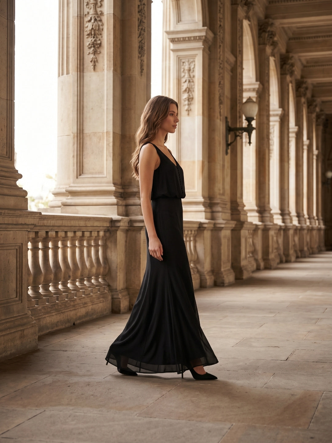 Black Chiffon Column V-Neck V-Back Floor-Length Bridesmaid Dress - Curvevia