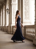 Black Chiffon Mermaid Scoop Neck Backless Floor-Length Bridesmaid Dress - Curvevia