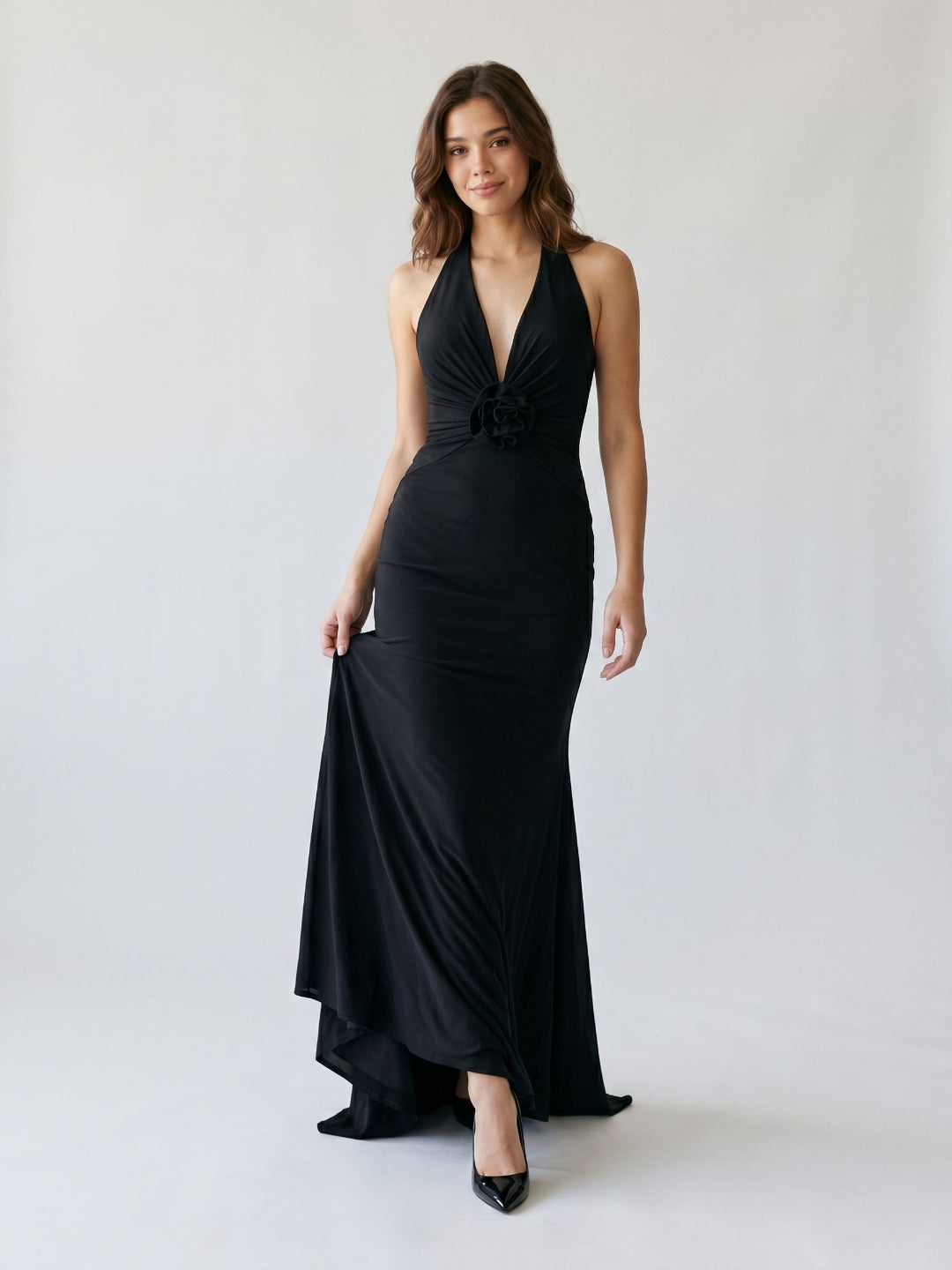 Black Chiffon Sheath V-Neck Backless Floor-Length Formal Dress with 3D Flowers - Curvevia