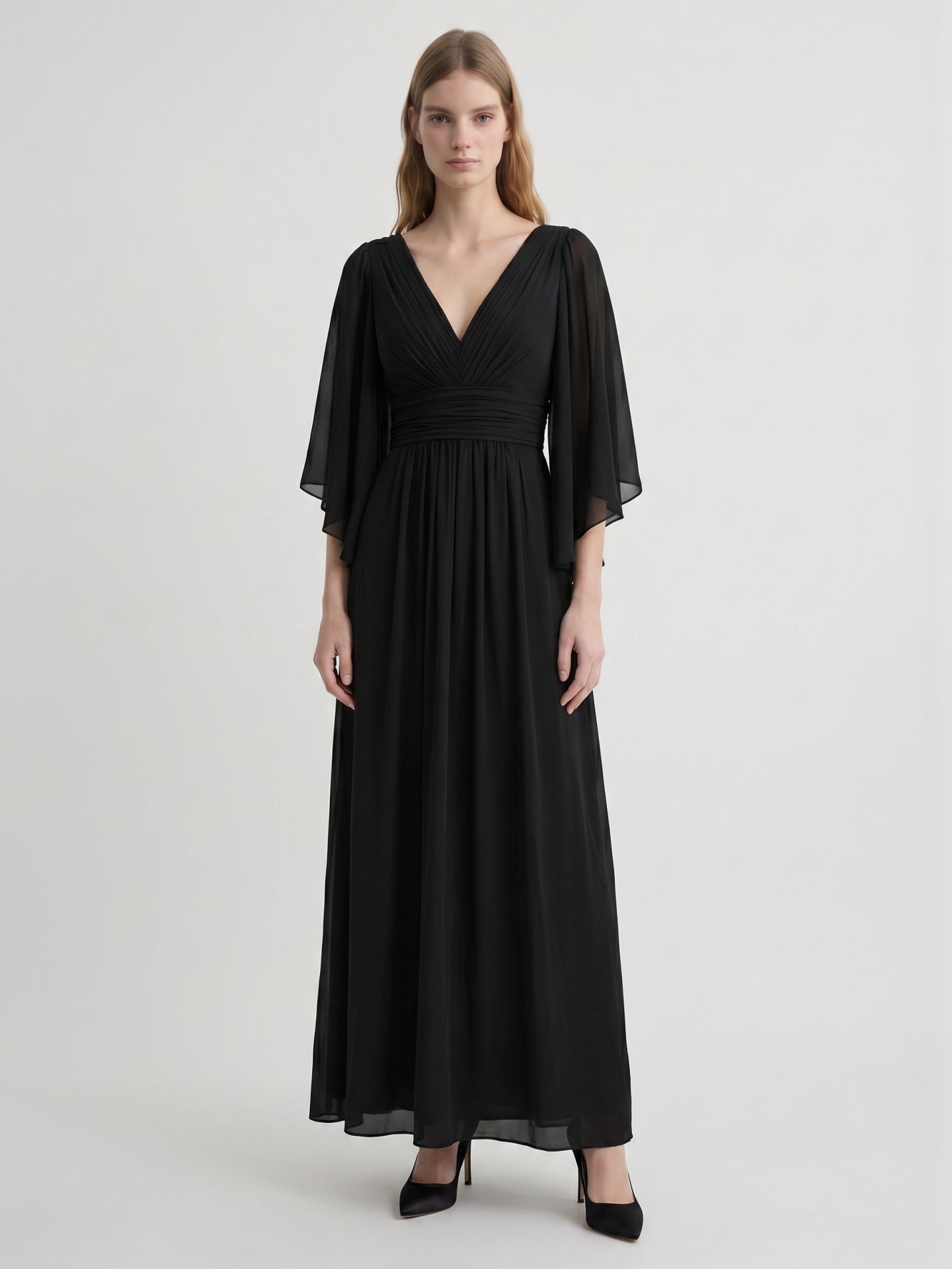 Black Chiffon Sheath V-Neck V-Back Floor-Length Pleated Bridesmaid Dress - Curvevia
