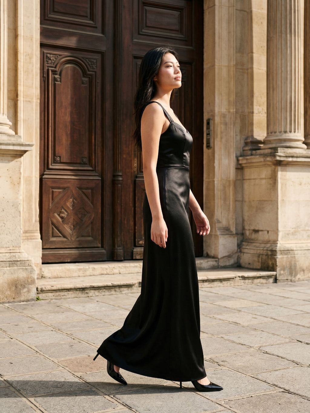 Black Matte Satin Sheath Sweetheart Back Zip Floor-Length Bridesmaid Dress - Curvevia