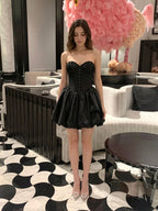 Black Satin A-Line Sweetheart Backless Short Homecoming Dress with Pleating - Curvevia