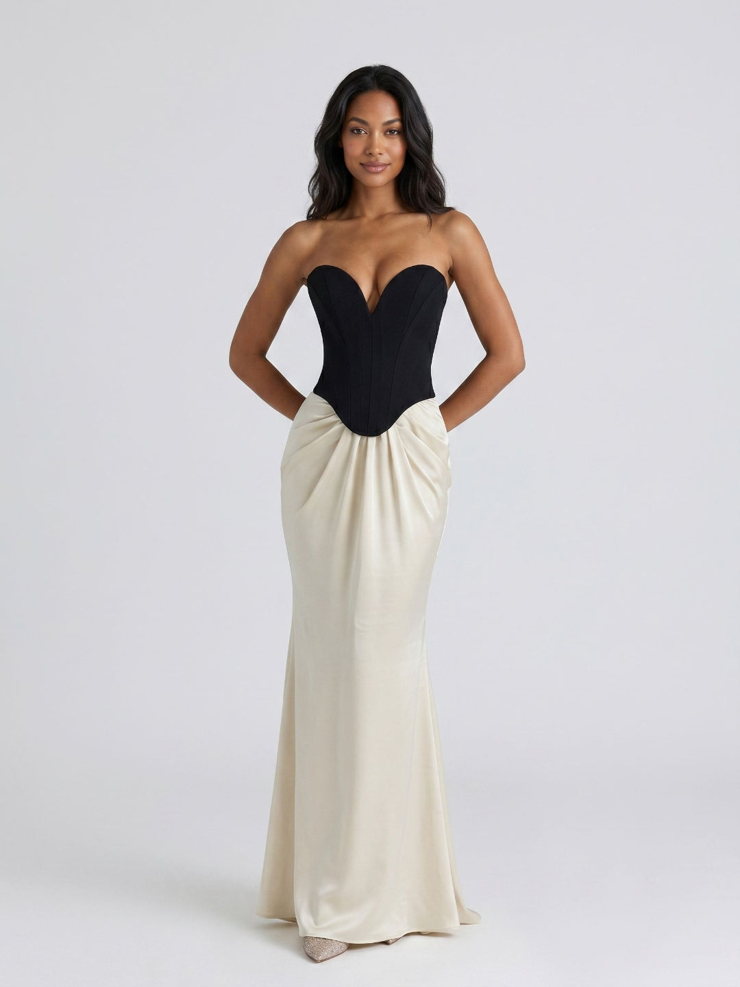 Black Satin Column V-Neck Corset Back Floor-Length Birthday Dress - Curvevia
