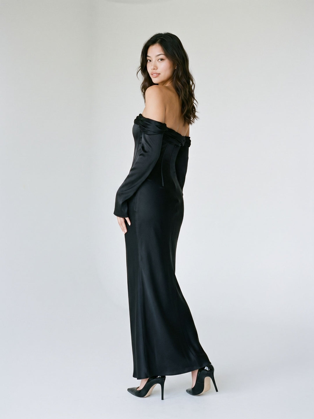 Black Satin Sheath Cowl Neck Backless Floor-Length Formal Dress with Pleating - Curvevia