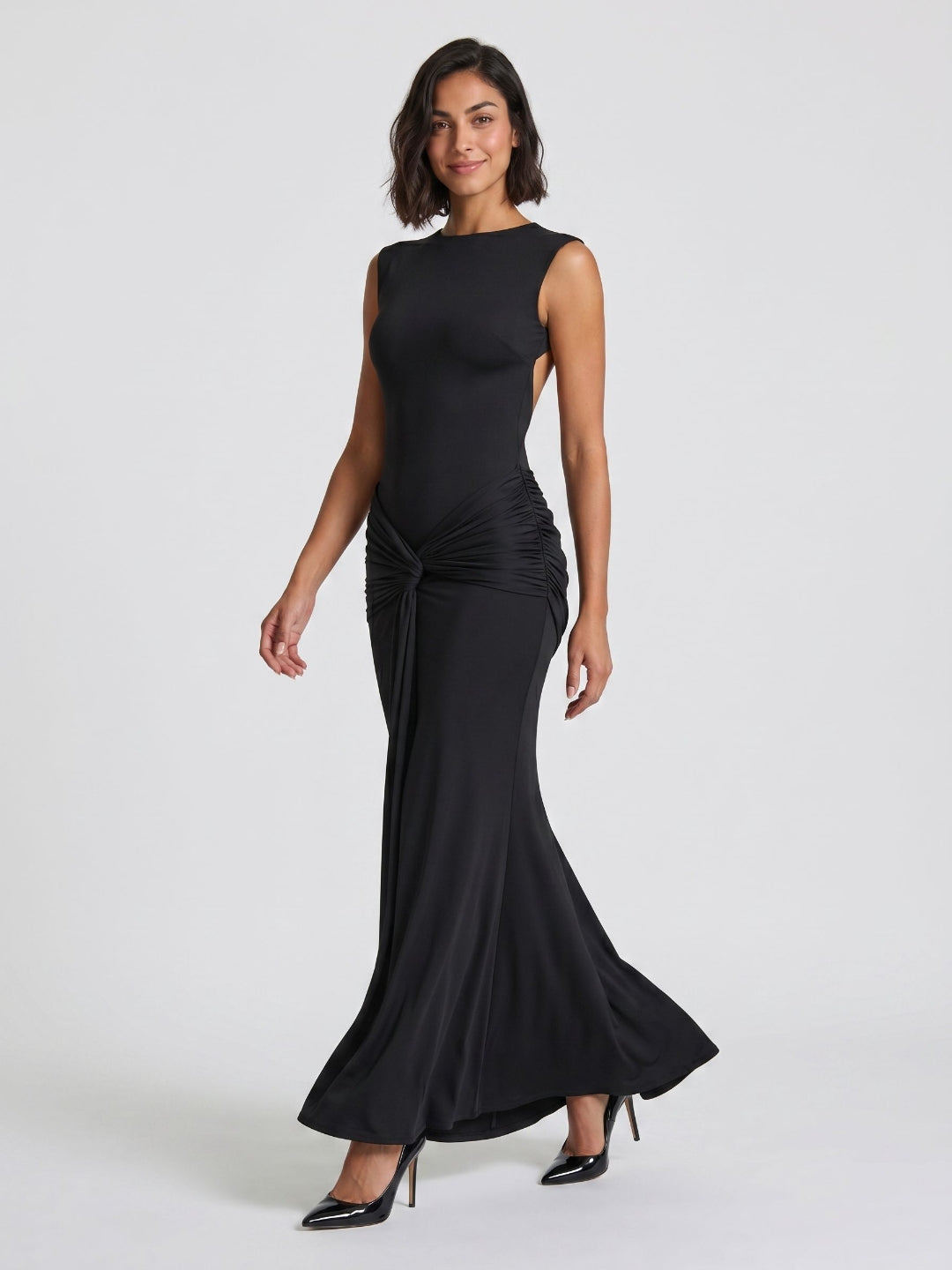 Black Stretch Knit Sheath Scoop Neck Backless Floor-Length Formal Dress with Pleating - Curvevia