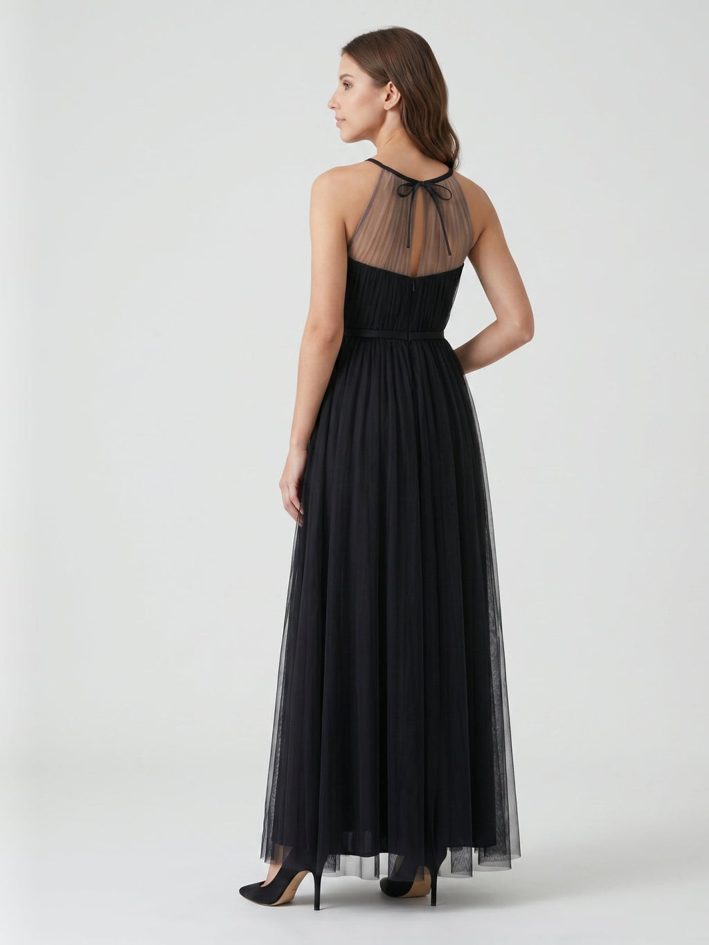 Black Tulle A-Line Halter Keyhole Back Floor-Length Pleated Bridesmaid Dress - Curvevia
