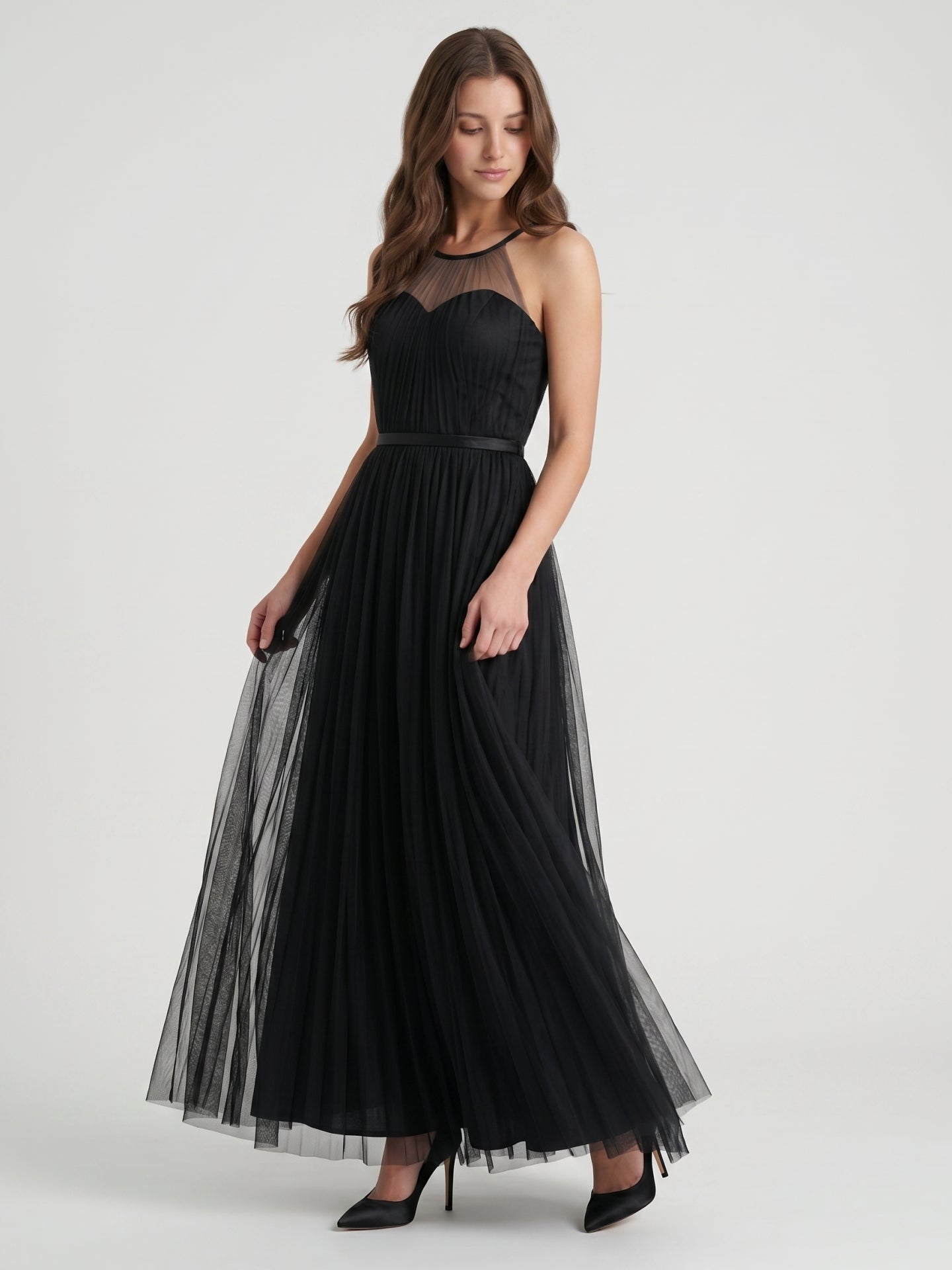 Black Tulle A-Line Halter Keyhole Back Floor-Length Pleated Bridesmaid Dress - Curvevia