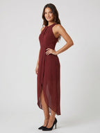 Burgundy Chiffon Sheath Halter Back Zip Knee-Length Bridesmaid Dress with Pleats - Curvevia