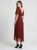 Burgundy Chiffon Sheath V-Neck Back Zip Knee-Length Bridesmaid Dress with Pleats - Curvevia