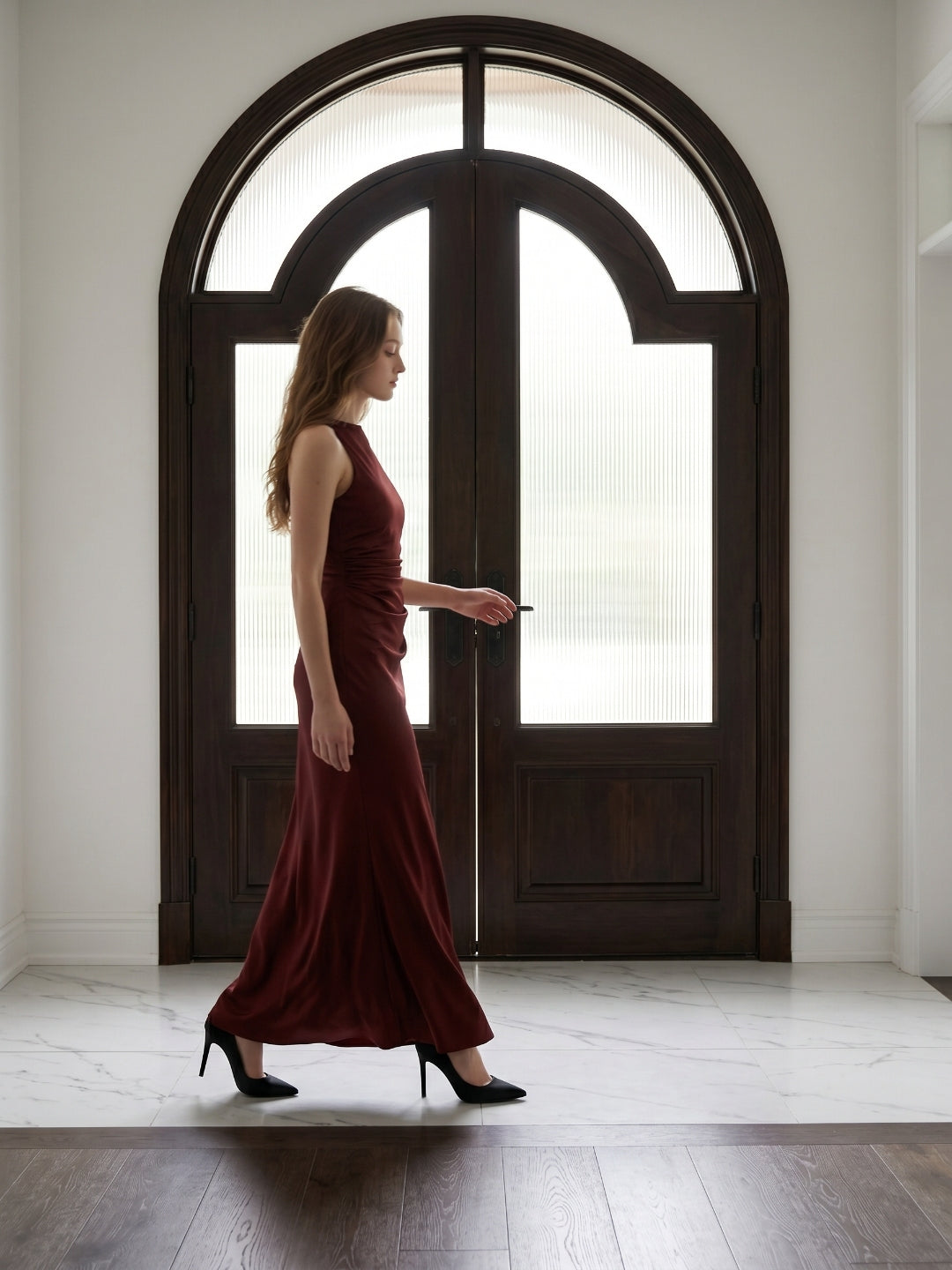 Burgundy Satin Sheath Scoop Neck Floor-Length Bridesmaid Dress with Pleats - Curvevia