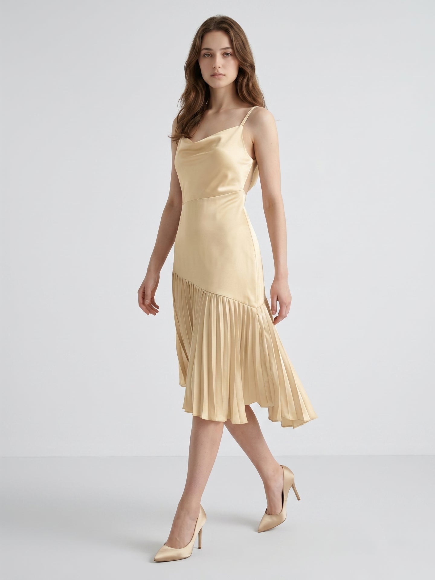 Champagne Satin Sheath Square Neck Side Zip Knee-Length Bridesmaid Dress with Pleats - Curvevia