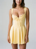 Daffodil Satin A-Line Sweetheart Criss-Cross Straps Short Homecoming Dress with Pleating - Curvevia
