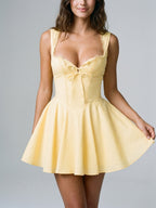 Daffodil Satin A-Line Sweetheart Criss-Cross Straps Short Homecoming Dress with Pleating - Curvevia
