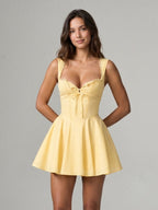 Daffodil Satin A-Line Sweetheart Criss-Cross Straps Short Homecoming Dress with Pleating - Curvevia