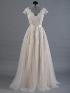 Cap Sleeve V-Neck Lace Tulle Wedding Dress With Zipper Back - Curvevia