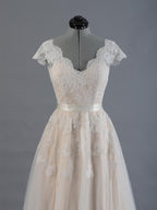 Cap Sleeve V-Neck Lace Tulle Wedding Dress With Zipper Back - Curvevia