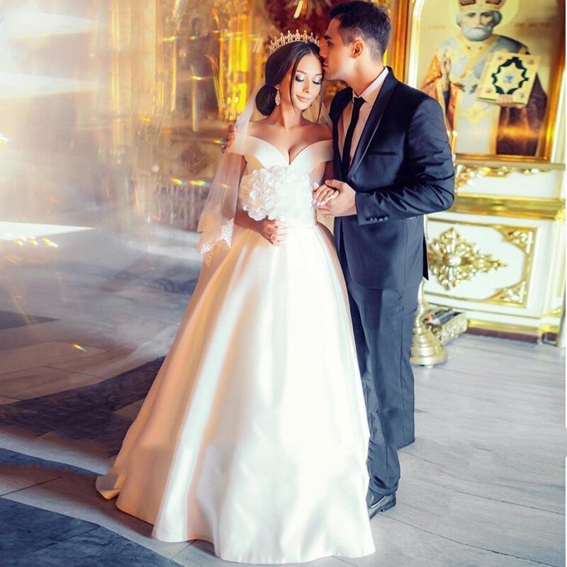 Ball Gown Satin Sweep Train White Wedding Dress with Sleeveless - Curvevia