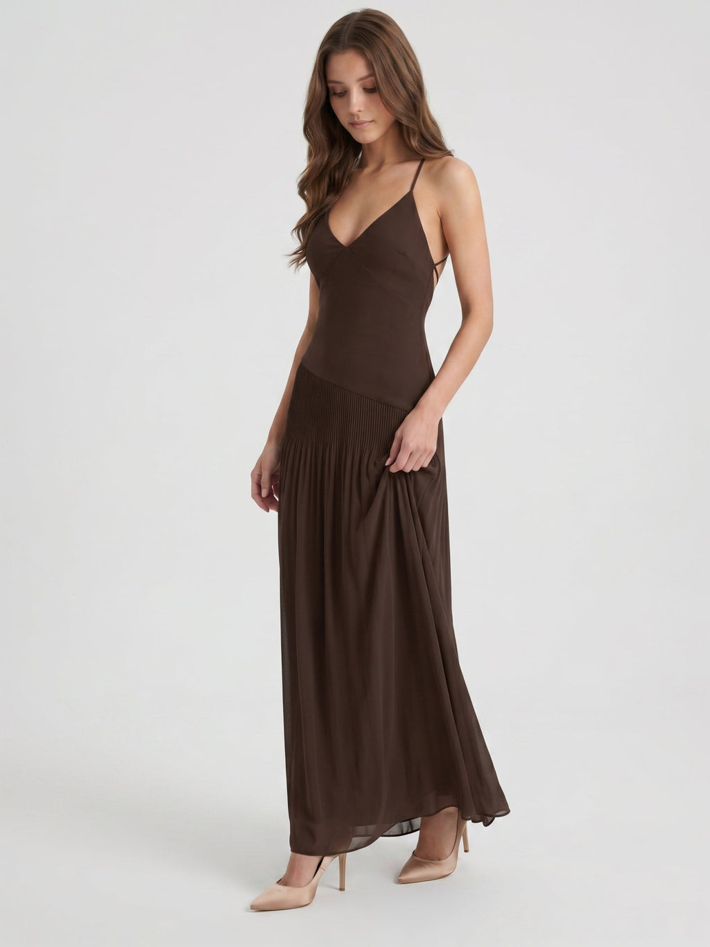 Espresso Chiffon Column V-Neck Lace-Up Back Floor-Length Pleated Bridesmaid Dress - Curvevia