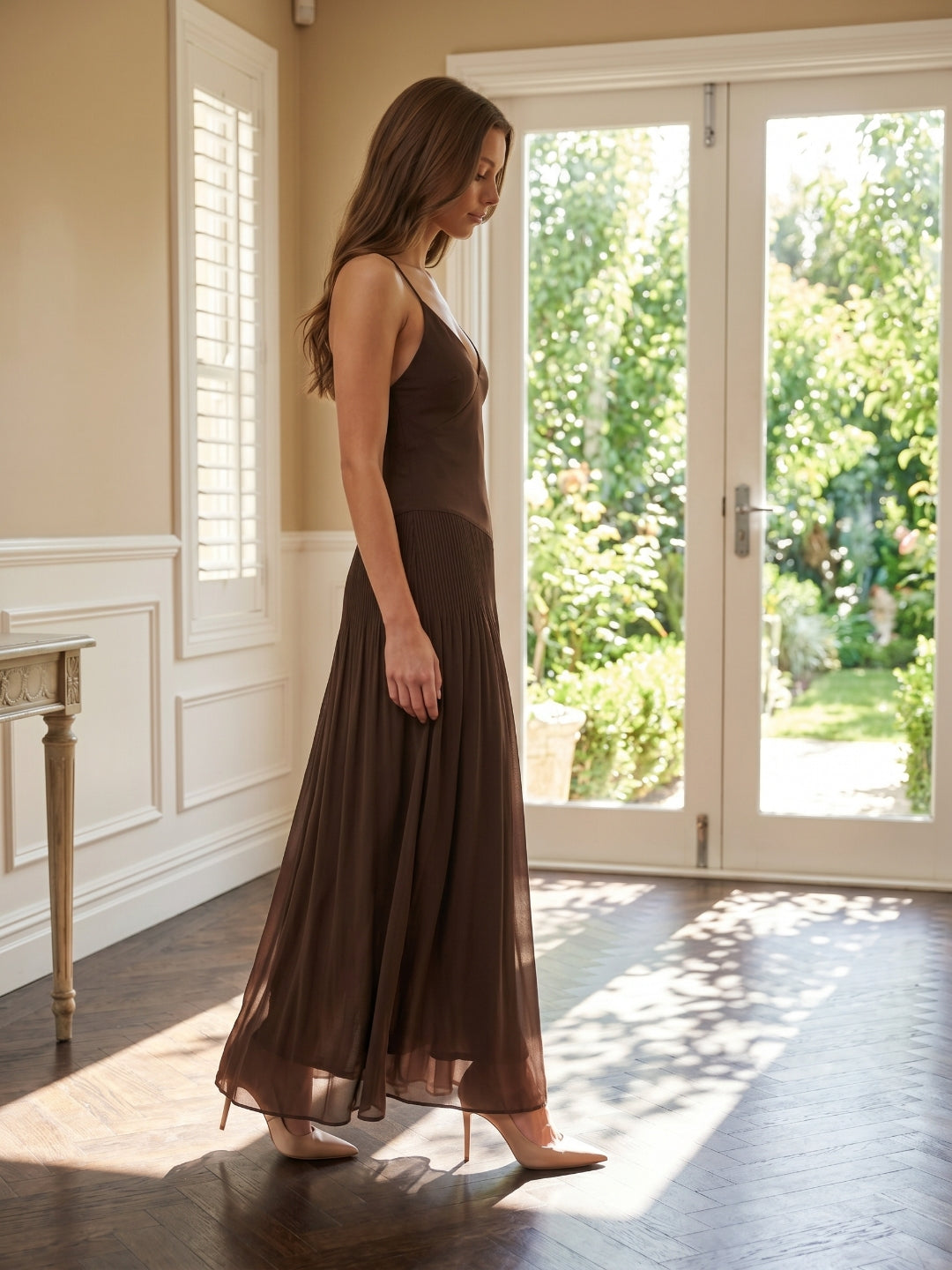 Espresso Chiffon Column V-Neck Lace-Up Back Floor-Length Pleated Bridesmaid Dress - Curvevia
