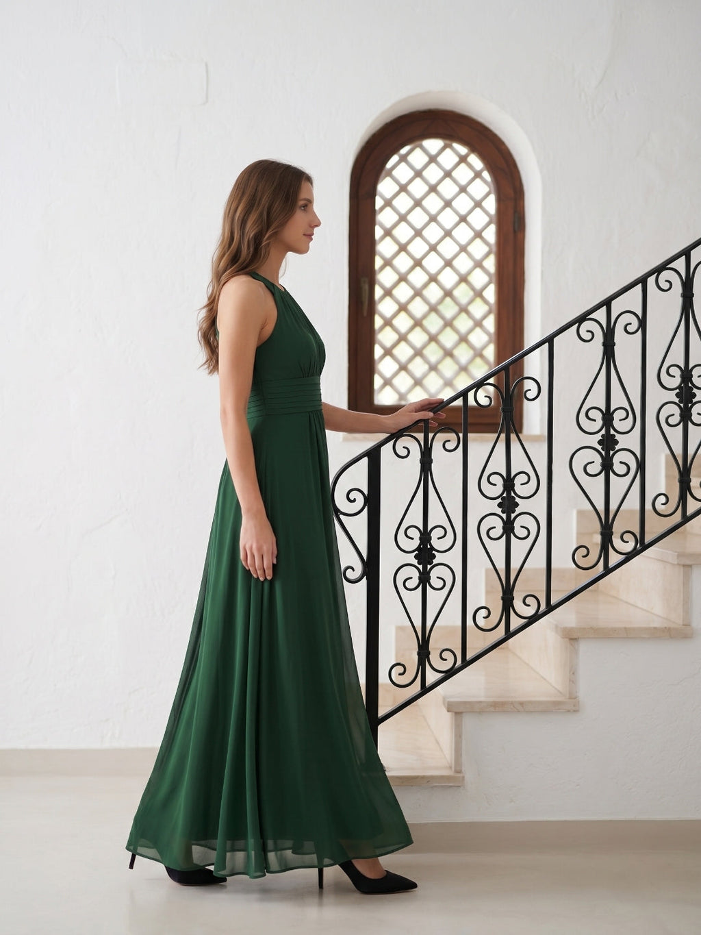 Forest Green Chiffon A-Line Halter Back Zip Floor-Length Pleated Bridesmaid Dress - Curvevia