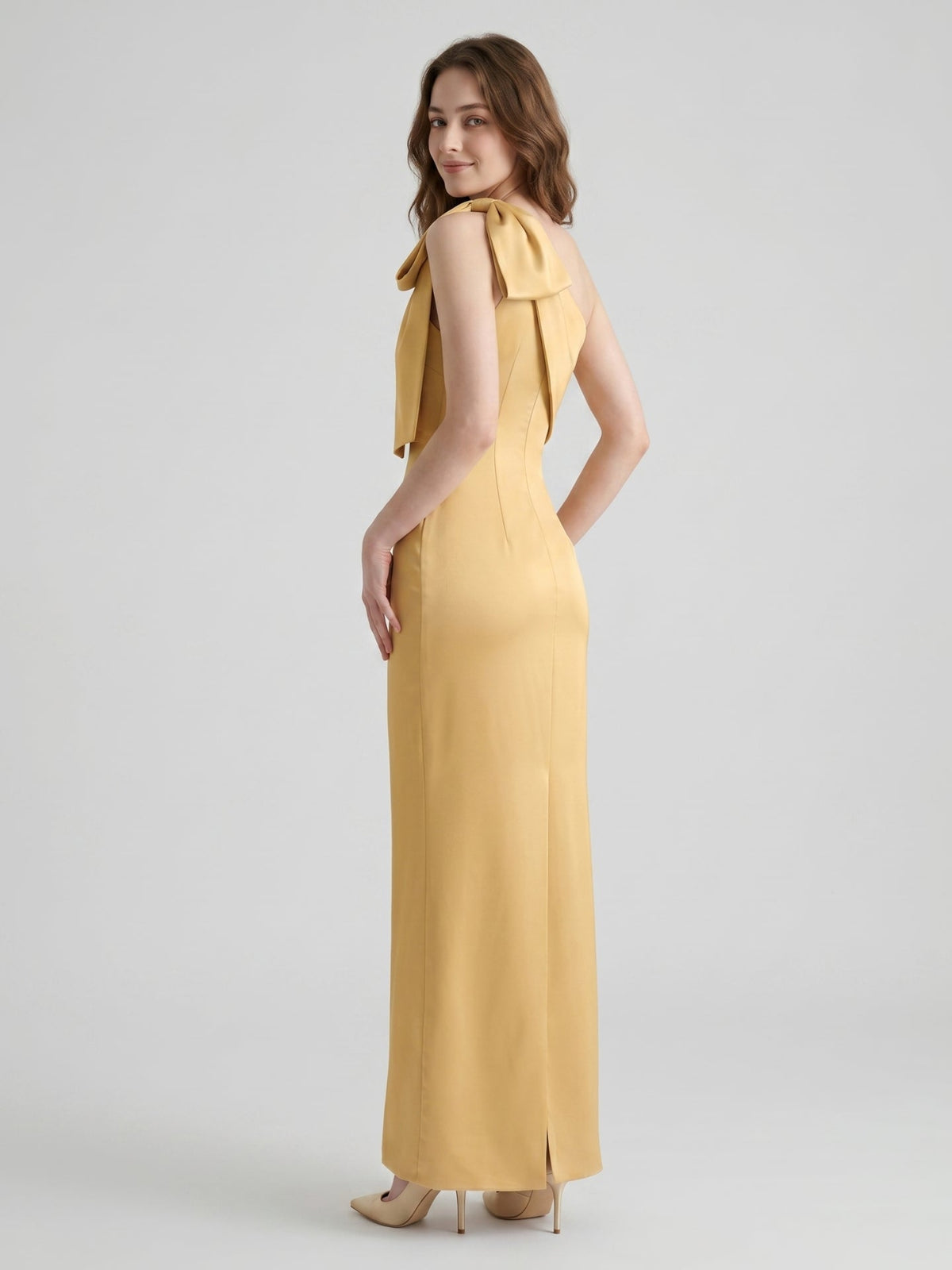 Gold Satin column One-Shoulder Side-Zip Floor-Length Bridesmaid Dress with Bow - Curvevia
