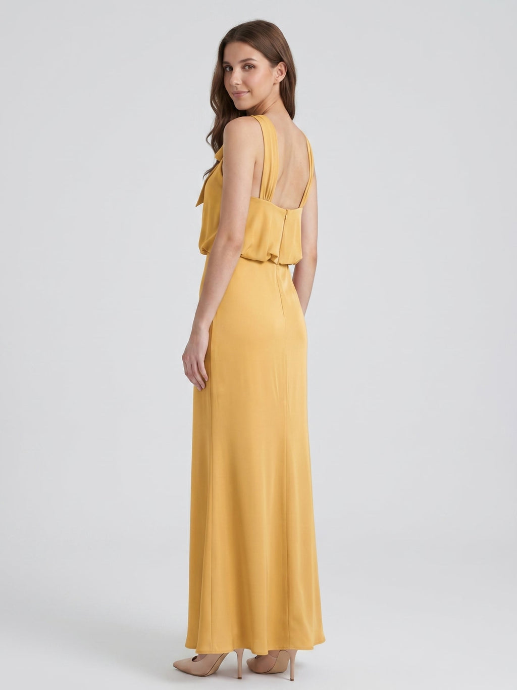 Gold Satin column Halter Floor-Length Bridesmaid Dress with Bow - Curvevia