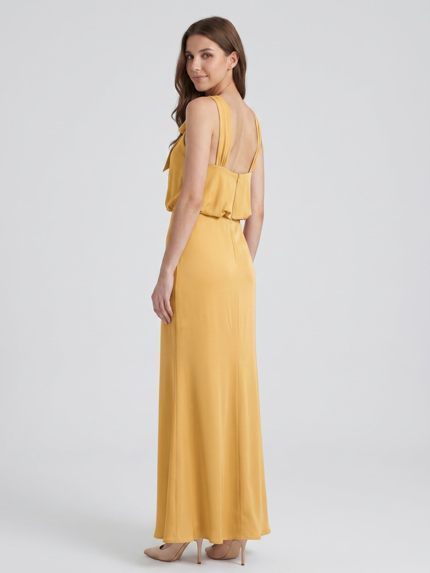 Gold Satin column Halter Floor-Length Bridesmaid Dress with Bow - Curvevia