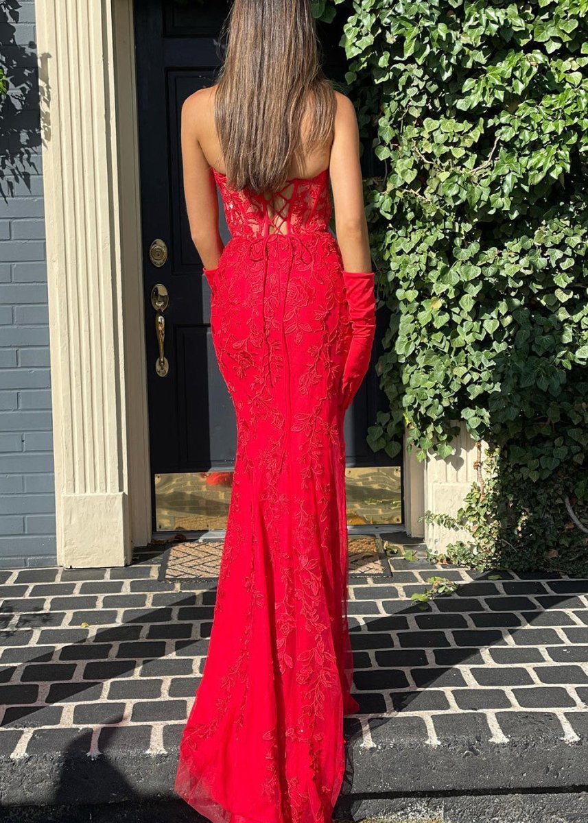Mermaid Strapless Lace Evening Dress With Appliques - Curvevia