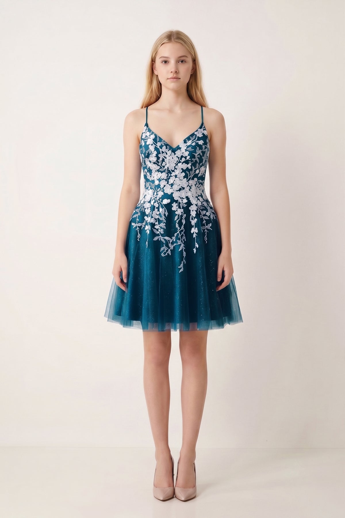 Aline Short Glitter Tulle Wedding Guest Dress with Appliques - Curvevia