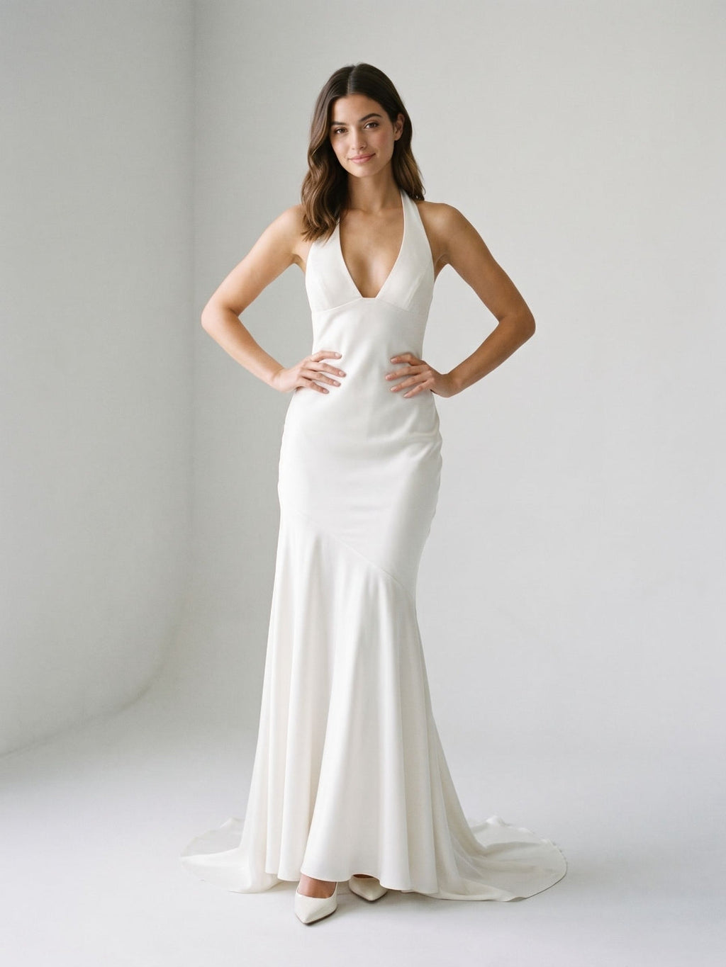 Ivory Matte Satin Sheath V-Neck Corset Back Floor-Length Formal Dress with Pleating - Curvevia