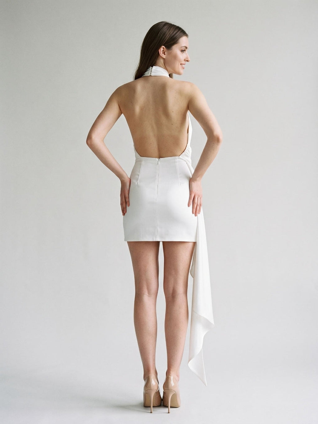 Ivory Satin Sheath Scoop Neck Backless Short Dress with Pleating - Curvevia