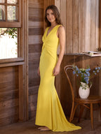 Lemon Stretch Knit Mermaid V-Neck Floor-Length Bridesmaid Dress with Pleats - Curvevia