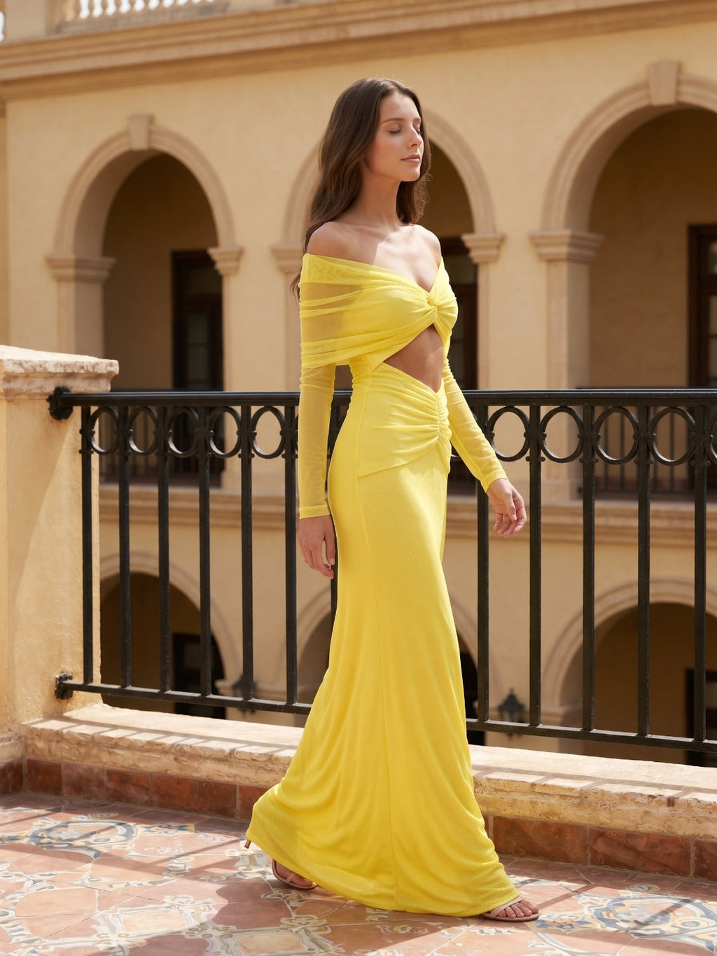 Lemon Tulle Column Off-the-Shoulder Illusion Floor-Length Bridesmaid Dress with Pleats - Curvevia