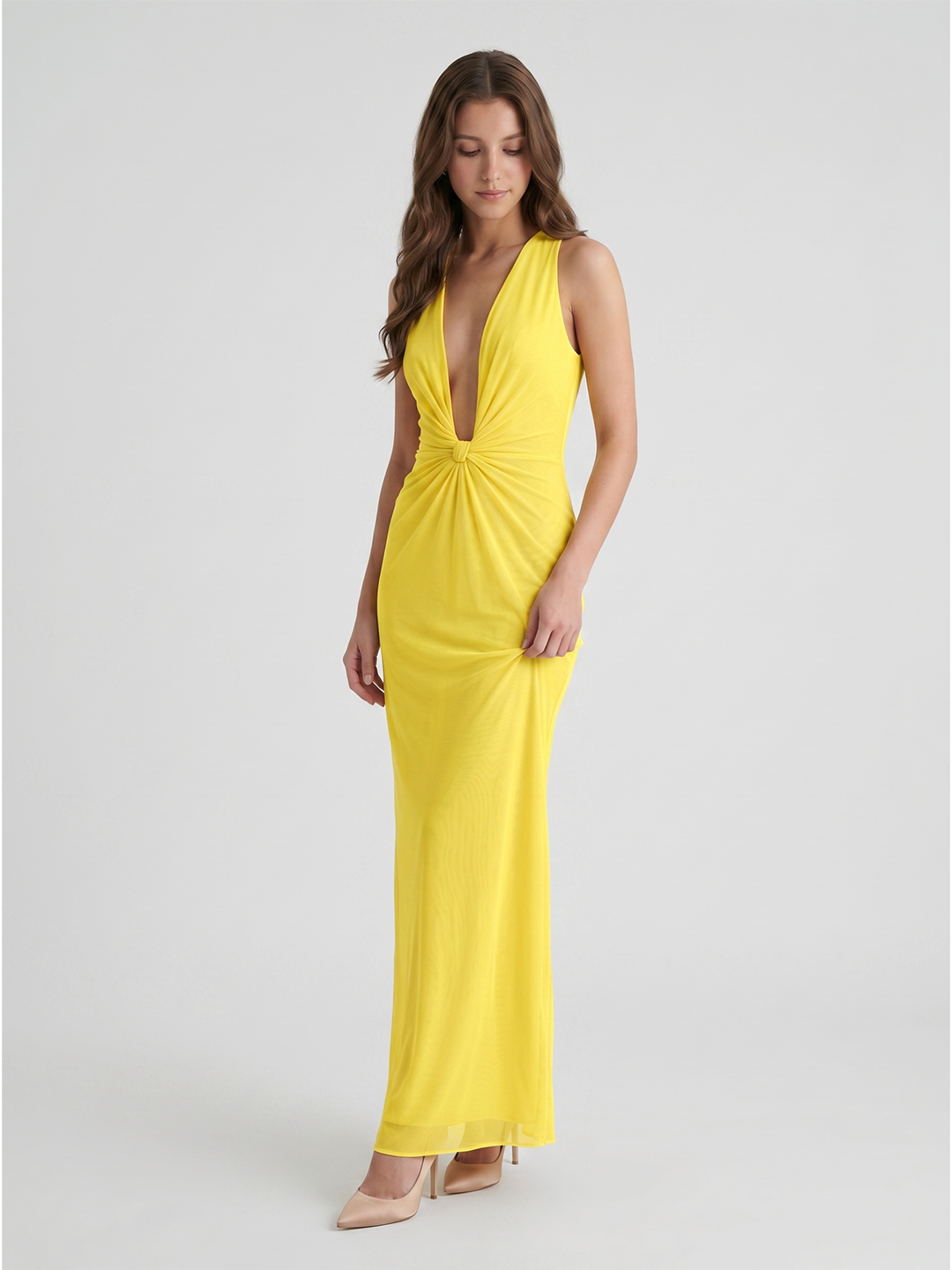 Lemon Tulle Sheath V-Neck Side Zip Floor Bridesmaid Dress with Pleats - Curvevia