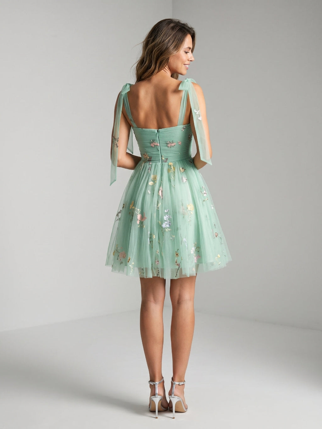 Mint Green Tulle A-Line Sweetheart Back Zip Short Homecoming Dress with Floral Appliques - Curvevia