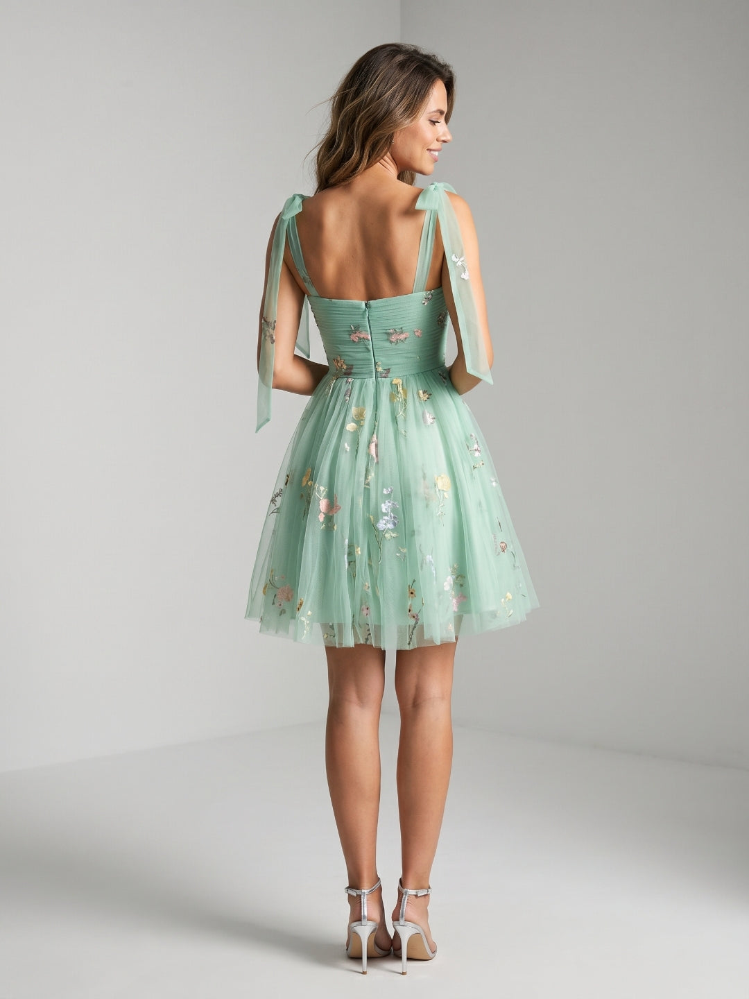 Mint Green Tulle A-Line Sweetheart Back Zip Short Homecoming Dress with Floral Appliques - Curvevia