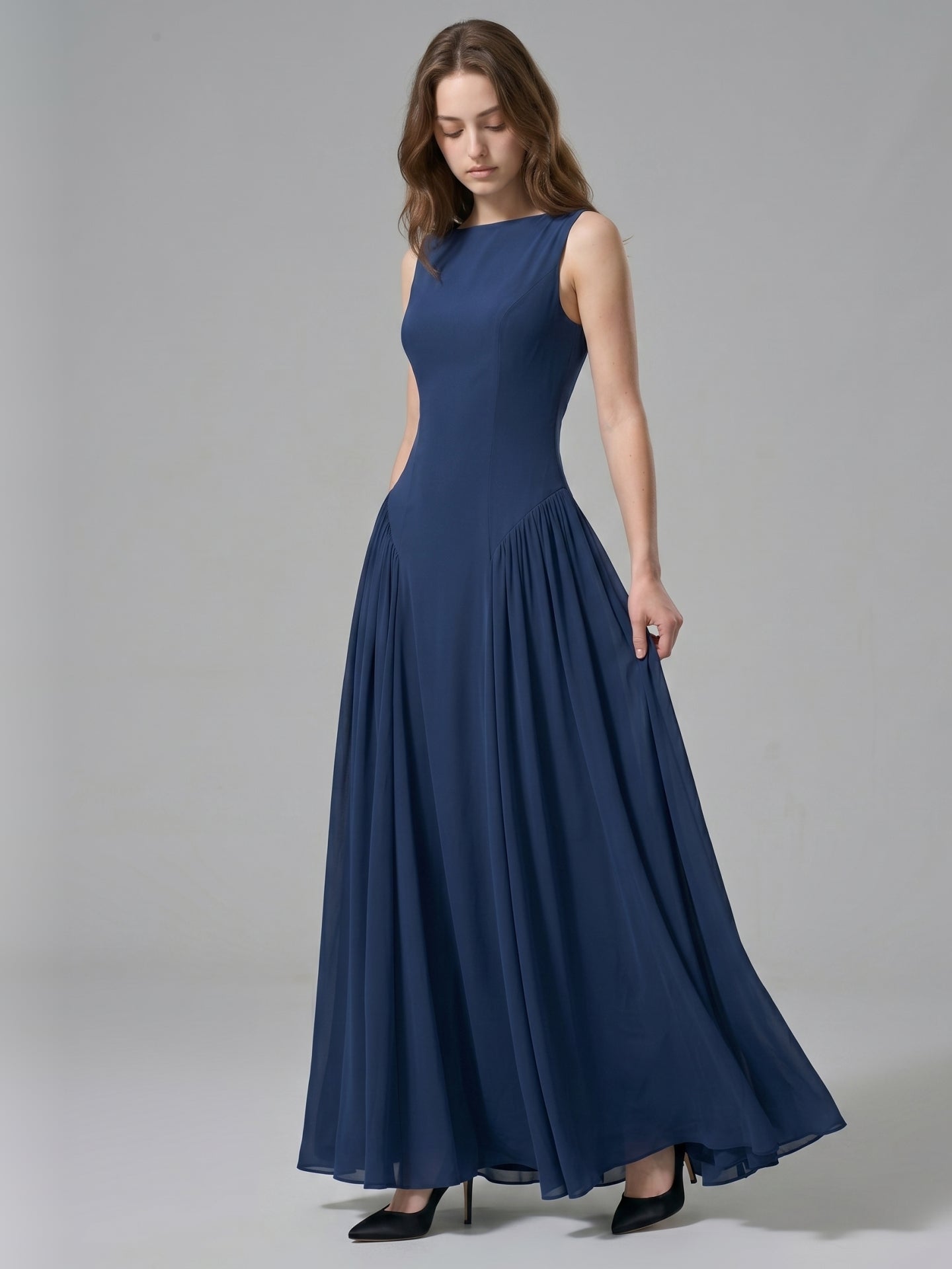 Navy Blue Chiffon A-Line Scoop Neck Floor-Length Bridesmaid Dress with Pleated Elements - Curvevia