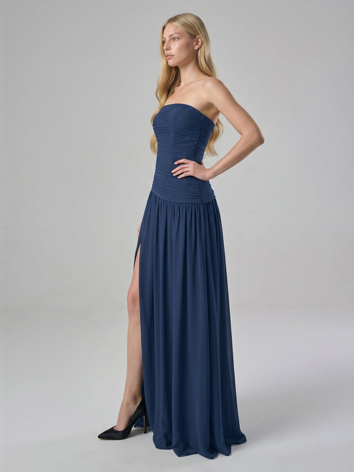Navy Blue Chiffon A-Line Straight Neck Side Zip Floor-Length Bridesmaid Dress with Pleating - Curvevia